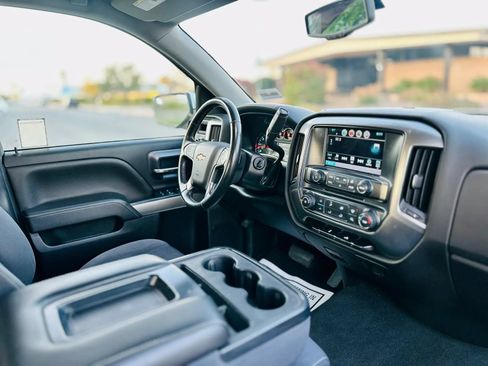 Used 2019 Chevrolet Silverado 1500 LT AWD/4WD image 16