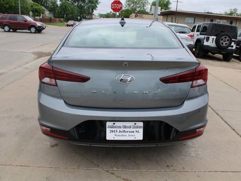 Used 2019 Hyundai Elantra SEL FWD image 4