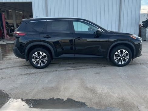 Used 2023 Nissan Rogue SV w/ SV Premium Package image 4