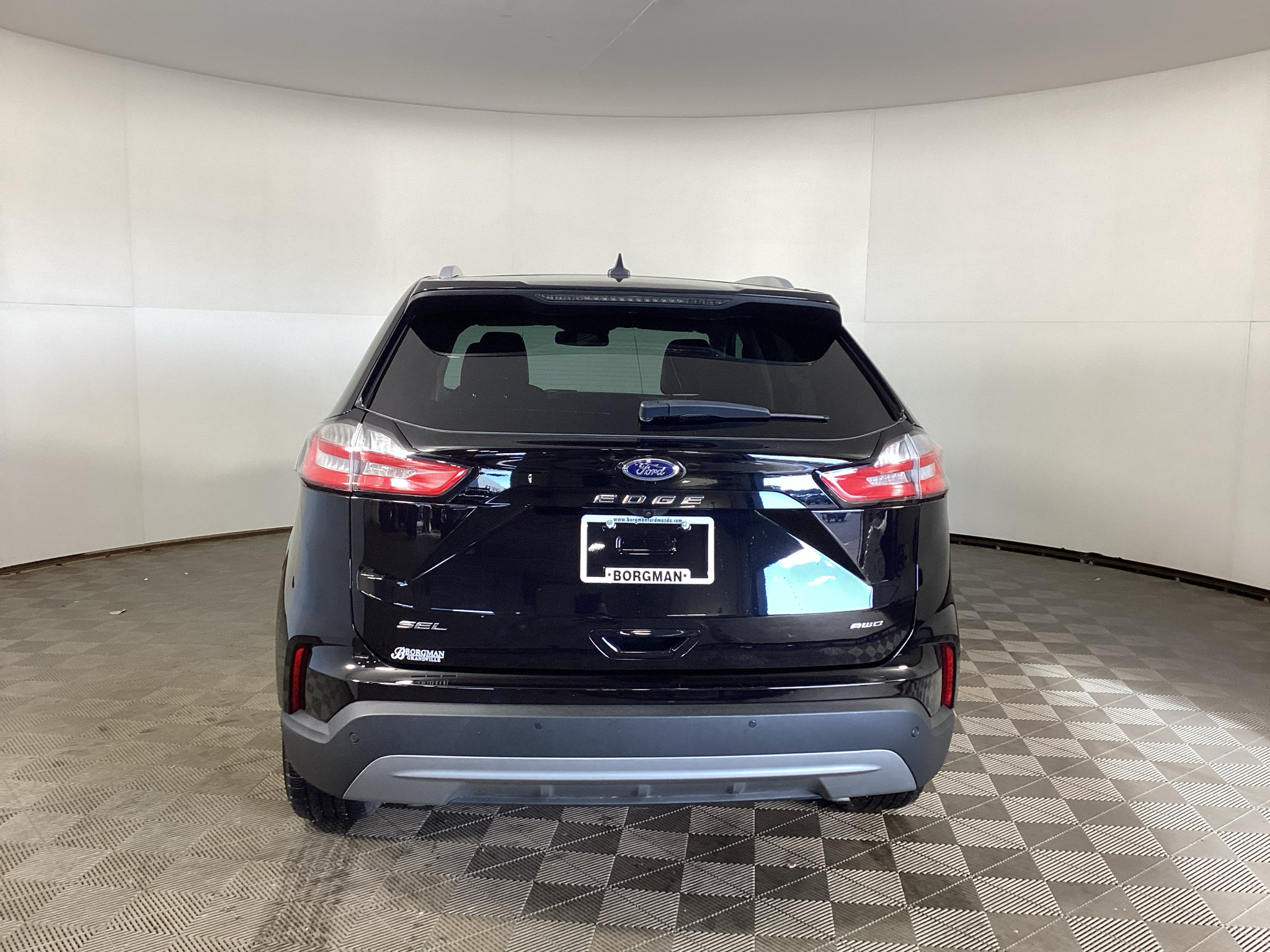 Certified 2024 Ford Edge SEL w/ Convenience Package AWD/4WD image 3