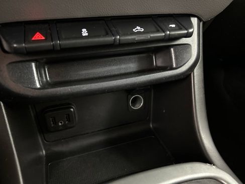 Used 2019 Chevrolet Colorado LT image 15