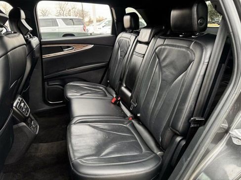 Used 2018 Lincoln MKX Reserve w/ Lincoln MKX Climate Package image 31