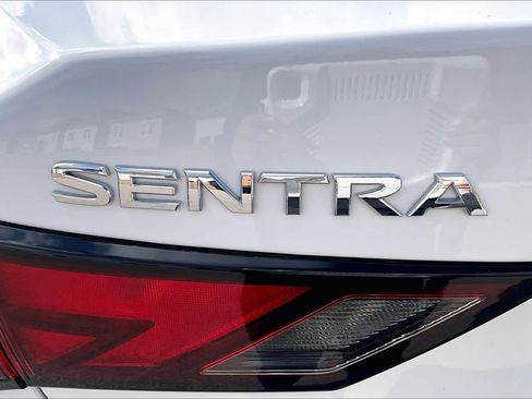 Certified 2025 Nissan Sentra SV image 9