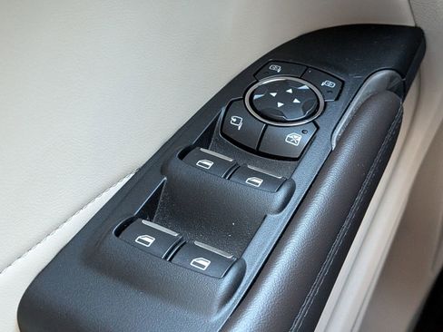 Used 2019 Lincoln MKC Reserve image 30