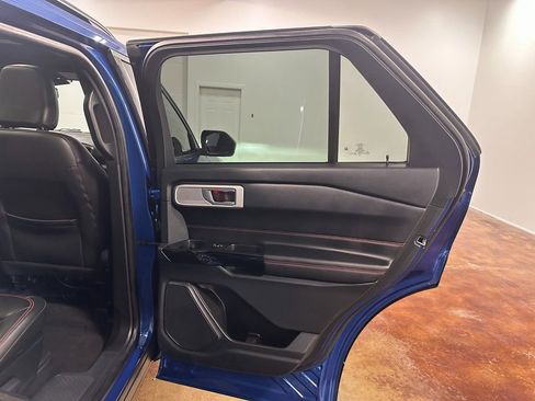 Used 2022 Ford Explorer ST-Line w/ Class IV Trailer Tow Package image 87