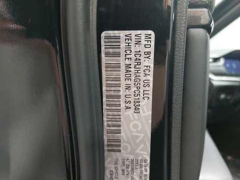 Used 2023 Jeep Grand Cherokee Altitude image 36