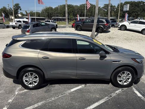 Used 2018 Buick Enclave Premium FWD image 6