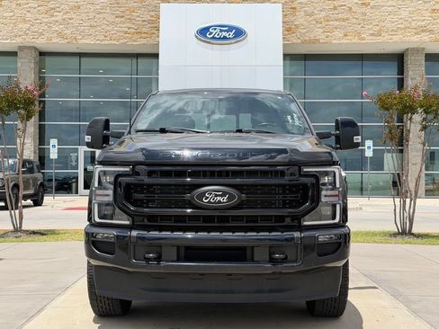 Used 2022 Ford F250 Lariat w/ Black Appearance Package AWD/4WD image 3