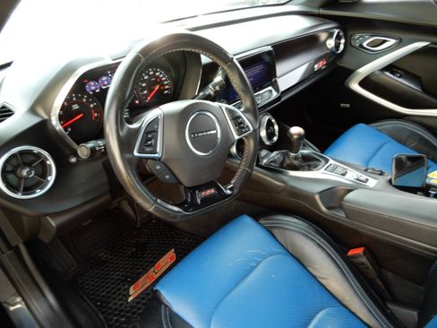 Used 2019 Chevrolet Camaro SS image 10