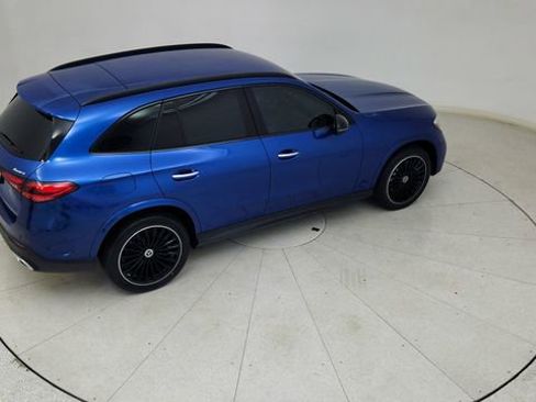 Used 2025 Mercedes-Benz GLC 350e 4MATIC w/ AMG Line image 87