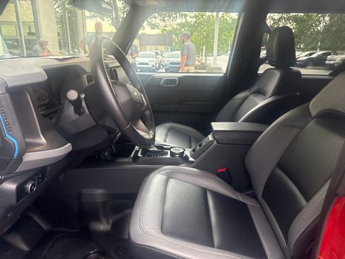 Used 2024 Ford Bronco Black Diamond AWD/4WD image 8