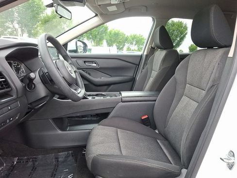Used 2024 Nissan Rogue SV FWD image 13