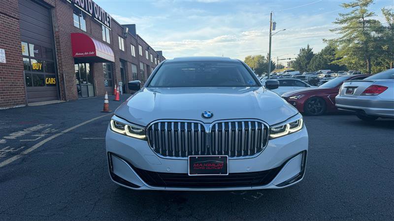 Used 2021 BMW 740i xDrive AWD/4WD image 2