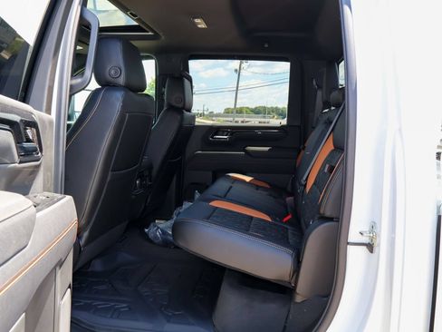 New 2026 GMC Sierra 2500 AT4 w/ Technology Package AWD/4WD image 23