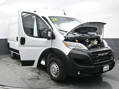 Used 2024 RAM ProMaster 2500 w/ Convenience Group FWD image 42