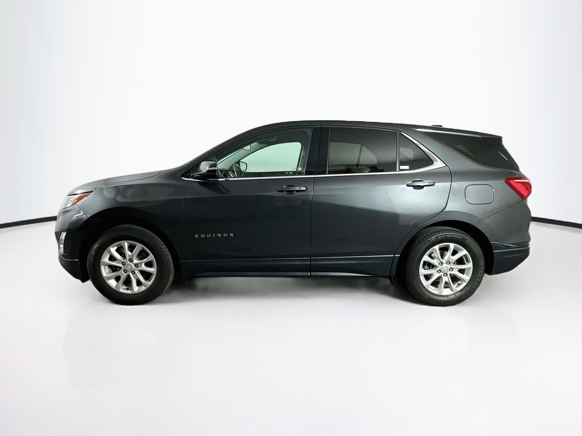 Used 2019 Chevrolet Equinox LT FWD image 4