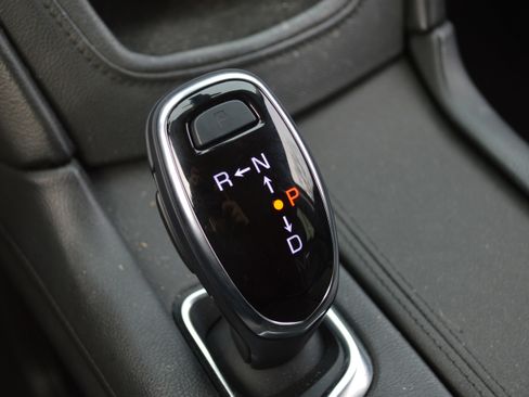 Used 2017 Cadillac XT5 Luxury w/ Driver Awareness Package image 25