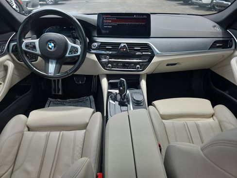 Used 2023 BMW 540i w/ M Sport Package RWD image 17
