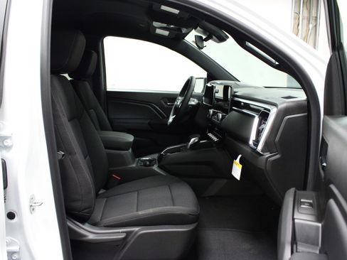 New 2026 GMC Canyon Elevation w/ LPO, Black Badging Package AWD/4WD image 16