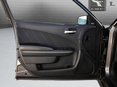 Used 2019 Dodge Charger R/T image 23