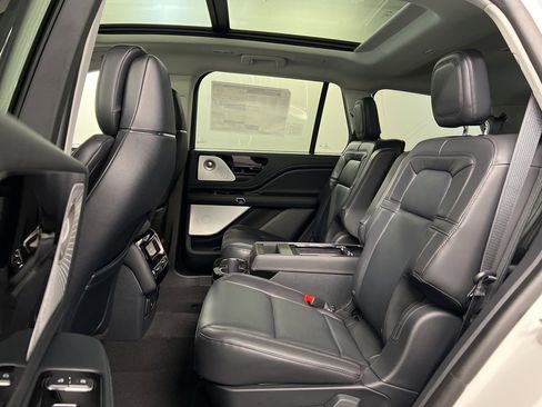 New 2026 Lincoln Aviator Reserve image 33