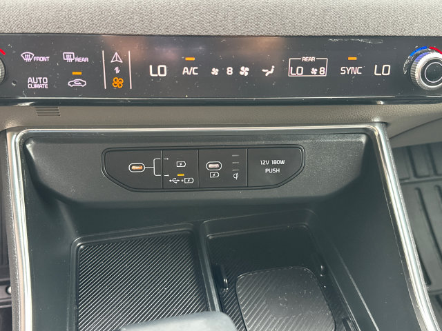 Used 2026 Kia Carnival EX FWD image 31