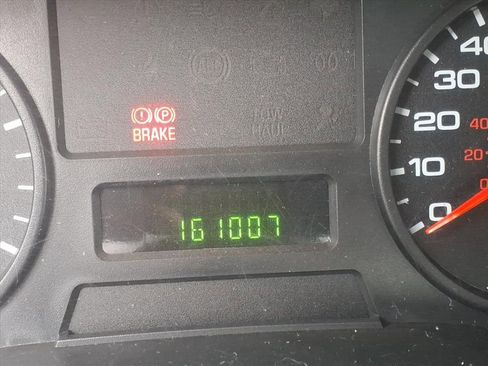 Used 2006 Ford F550 2WD Regular Cab Super Duty image 2