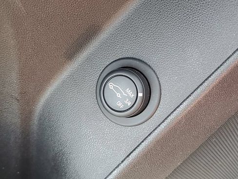 Certified 2019 Chevrolet Equinox LT w/ Driver Convenience Package FWD image 22