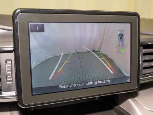 Used 2021 Ford Explorer XLT w/ Equipment Group 202A image 15