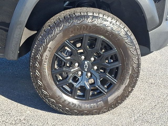 Used 2025 Chevrolet Colorado Trail Boss AWD/4WD image 11