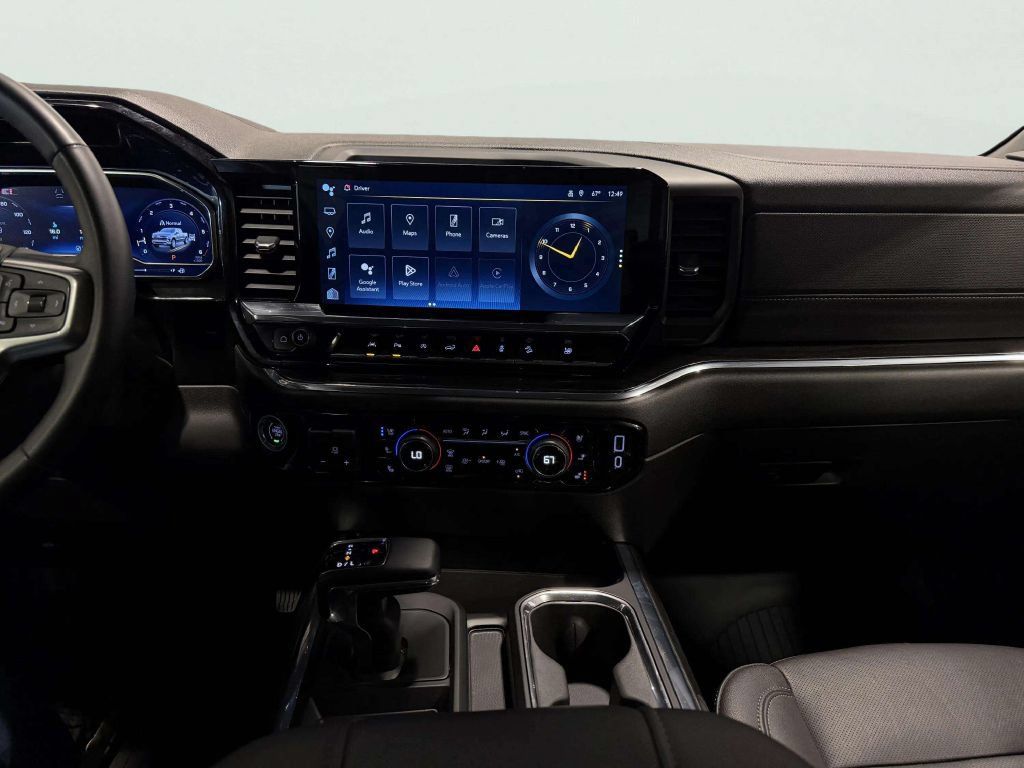 Used 2024 Chevrolet Silverado 1500 LTZ AWD/4WD image 31