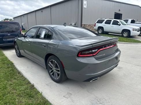 Used 2019 Dodge Charger SXT AWD/4WD image 2