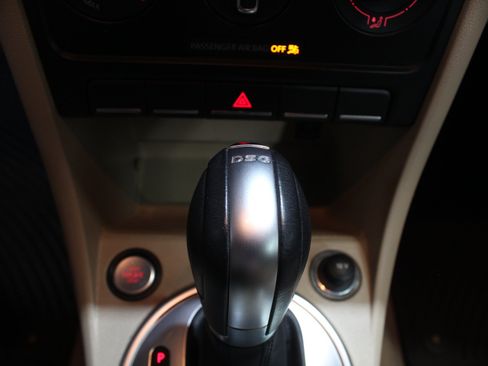 Used 2014 Volkswagen Beetle TDI FWD image 67