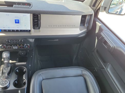 Certified 2025 Ford Bronco Outer Banks AWD/4WD image 15