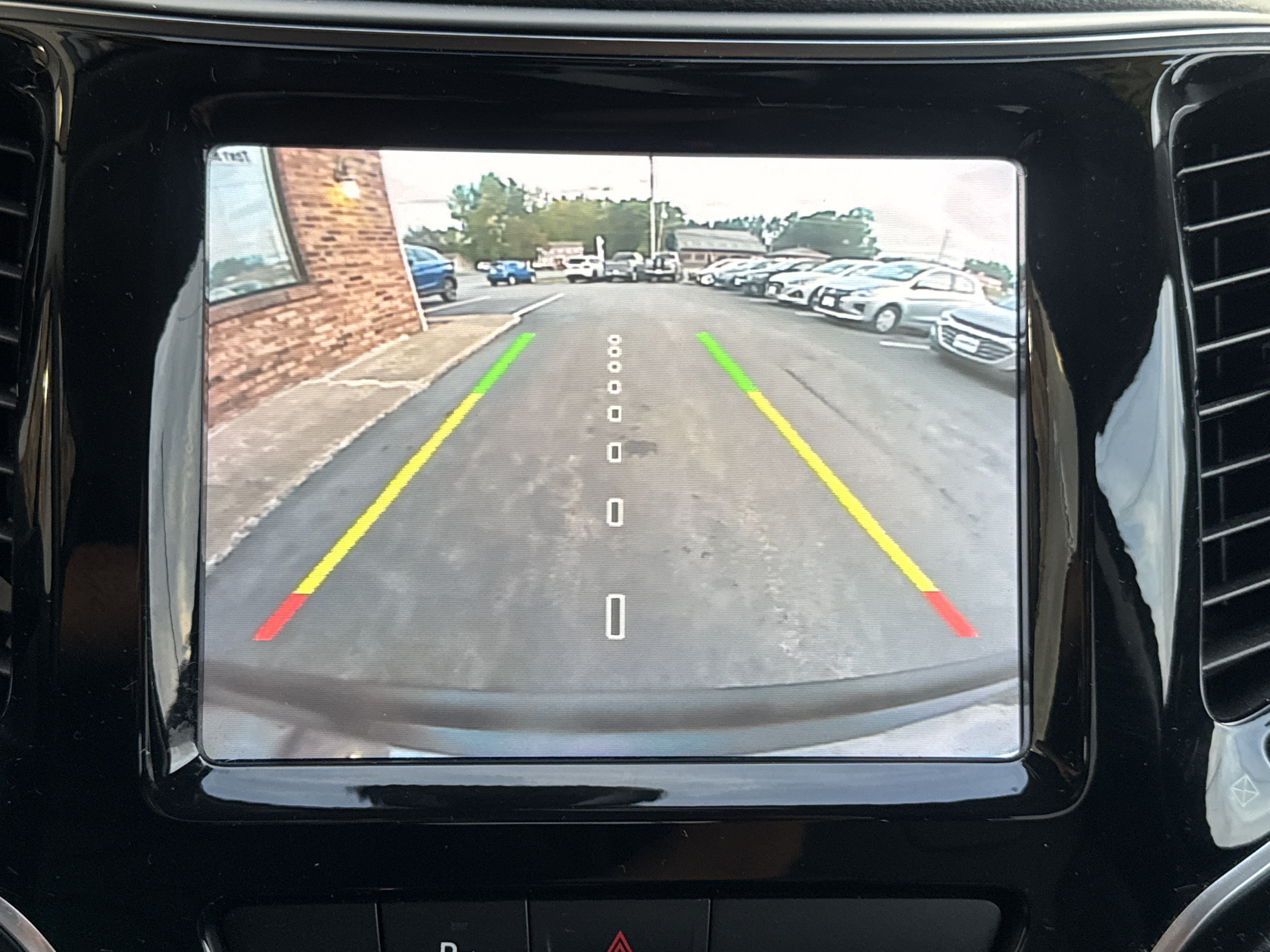Used 2020 Jeep Cherokee Limited AWD/4WD image 21