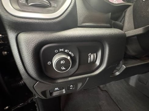 Used 2020 RAM 1500 Big Horn AWD/4WD image 26