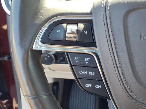 Used 2017 Lincoln Continental Reserve w/ Climate Package FWD image 11