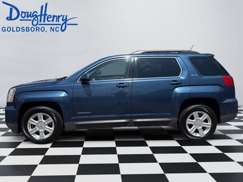 Used 2016 GMC Terrain SLE w/ Driver Alert Package I FWD image 2