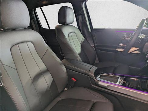 Certified 2025 Mercedes-Benz GLB 250 image 22