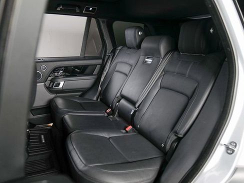 Used 2020 Land Rover Range Rover HSE image 5
