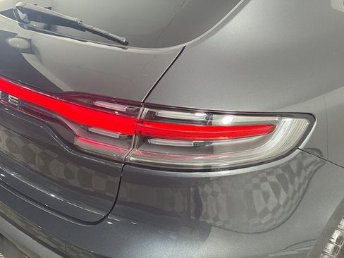 Used 2023 Porsche Macan image 33