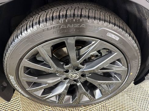 Used 2025 Toyota Crown Signia w/ Advanced Technology Package AWD/4WD image 13