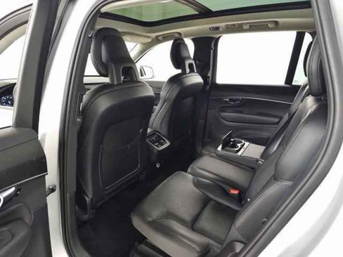 Used 2020 Volvo XC90 T6 Momentum w/ Protection Package Premier image 31