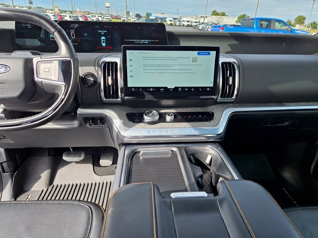 Used 2025 Ford Expedition Tremor AWD/4WD image 20