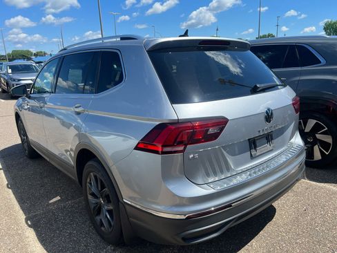 Used 2023 Volkswagen Tiguan SE FWD image 4
