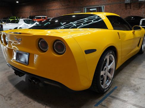 Used 2009 Chevrolet Corvette Coupe w/ Preferred Equipment Group image 17