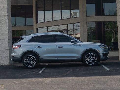 Used 2020 Lincoln Nautilus Reserve w/ Equipment Group 201A FWD image 2