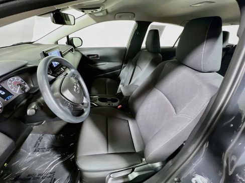 Certified 2025 Toyota Corolla LE FWD image 18