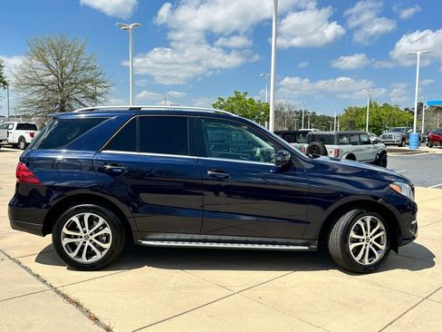 Used 2019 Mercedes-Benz GLE 400 4MATIC image 5