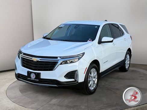 Used 2024 Chevrolet Equinox LT AWD/4WD image 3